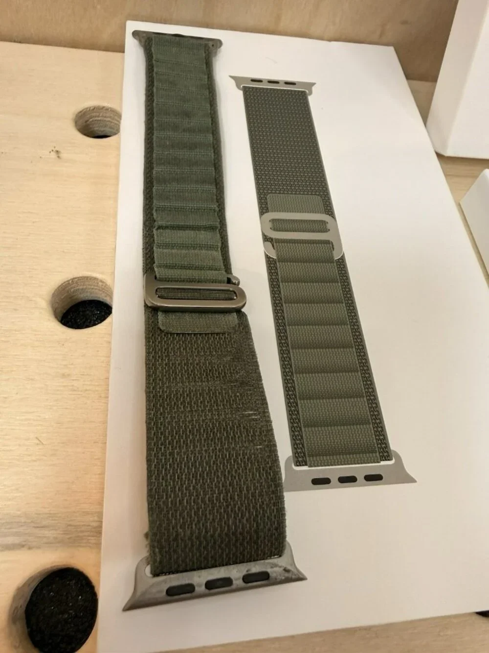 Apple Watch Ultra 49mm (1st Gen) Titanium Midnight Ocean Band Alpine Loop